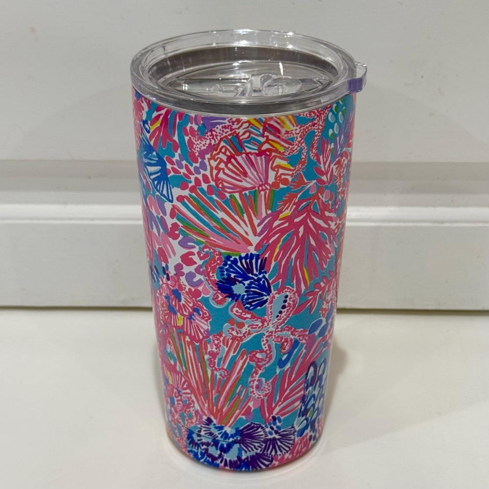Lilly Pulitzer Splendor In The Sand 20 Oz Insulated Tumbler - Picture 4 of 10